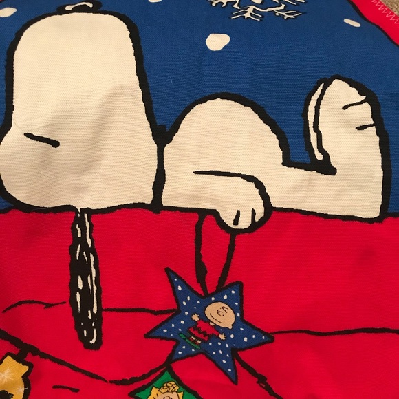 Snoopy Peanuts & Gang Christmas Apron - Picture 6 of 16
